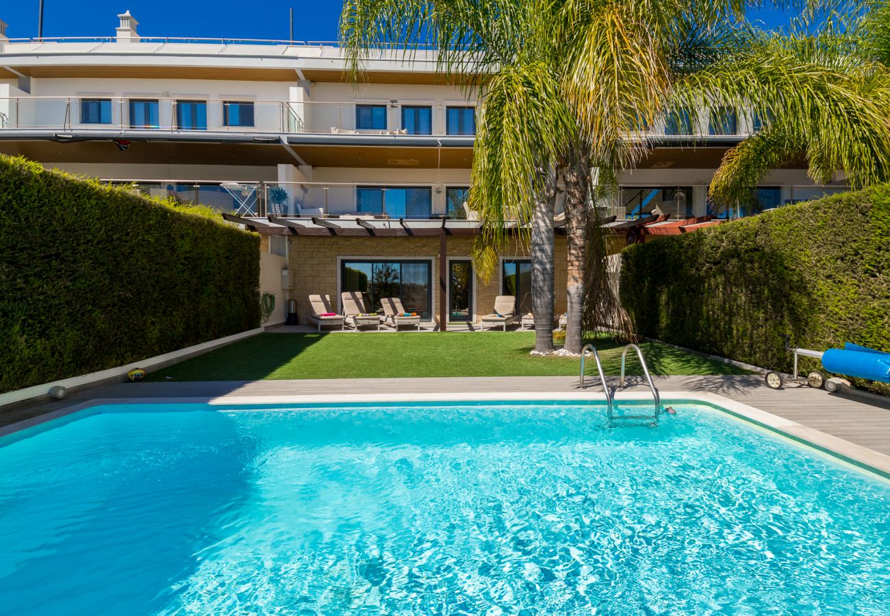 Casa geminada em Lagos - Casa Vista Lago