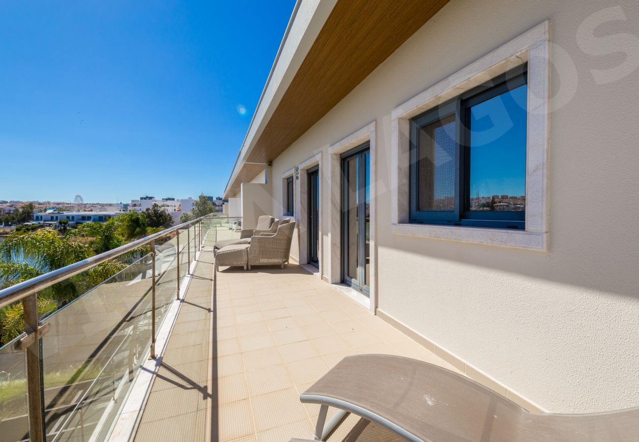 Casa geminada em Lagos - Casa Vista Lago