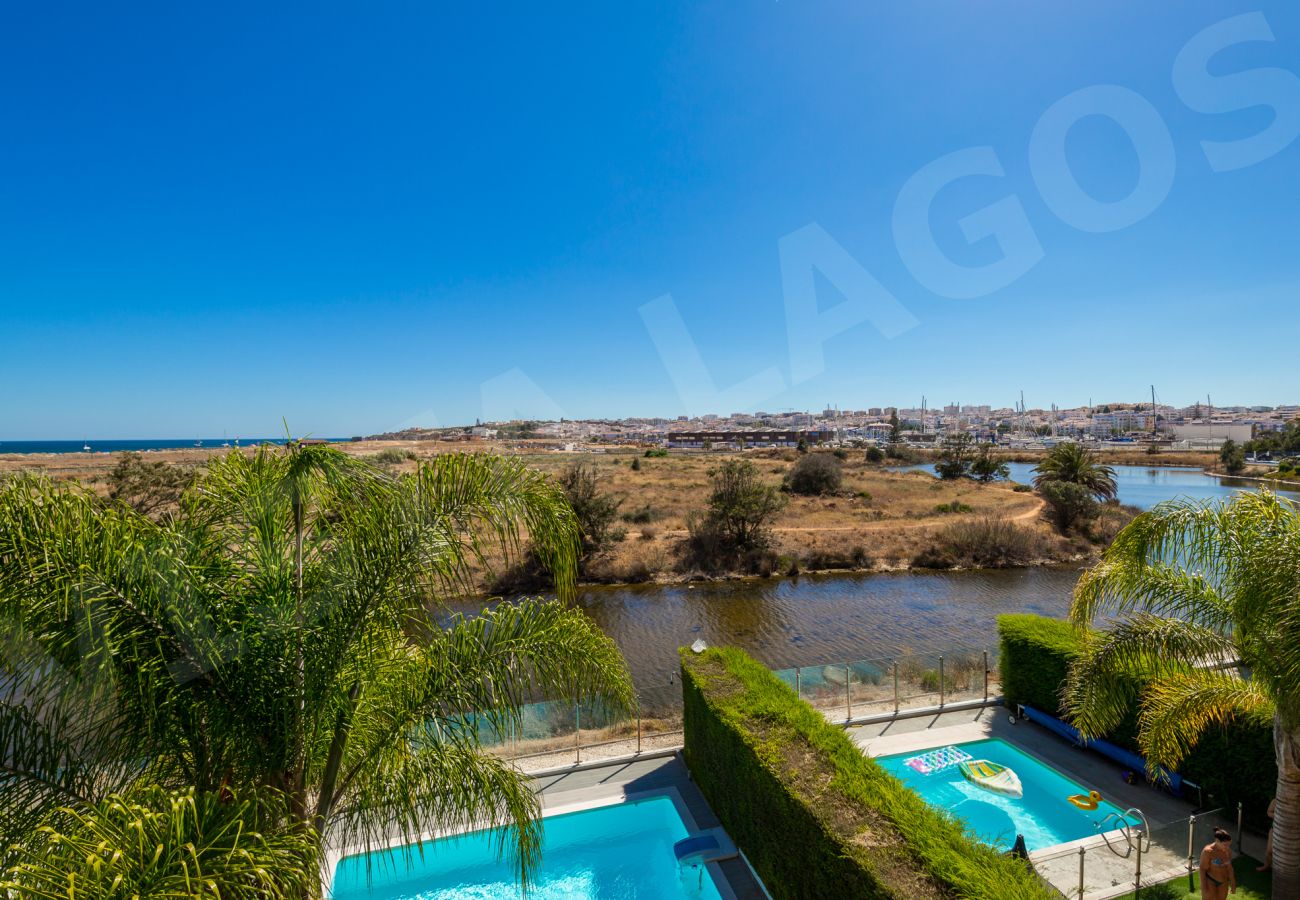 Casa geminada em Lagos - Casa Vista Lago