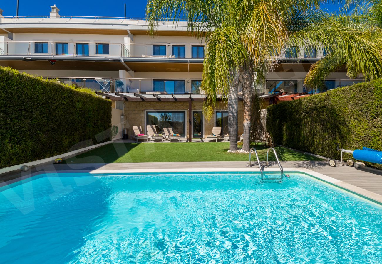 Casa geminada em Lagos - Casa Vista Lago