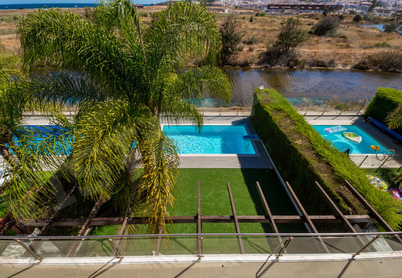 Casa geminada em Lagos - Casa Vista Lago